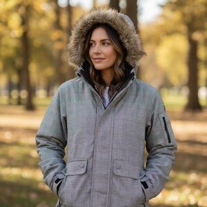 Burton Women’s XS DryRide Snowboard Jacket | Gray Plaid Faux Fur Hood Pre-Owned